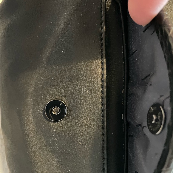 Simply Vera Wang Sleek Black Hobo Bag - Picture 16 of 16